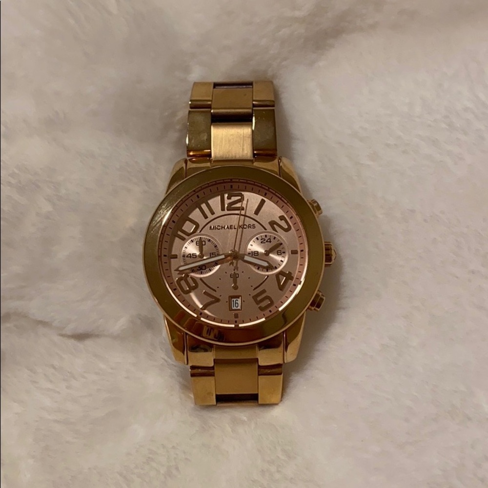 Micheal Kors Rose gold watch
